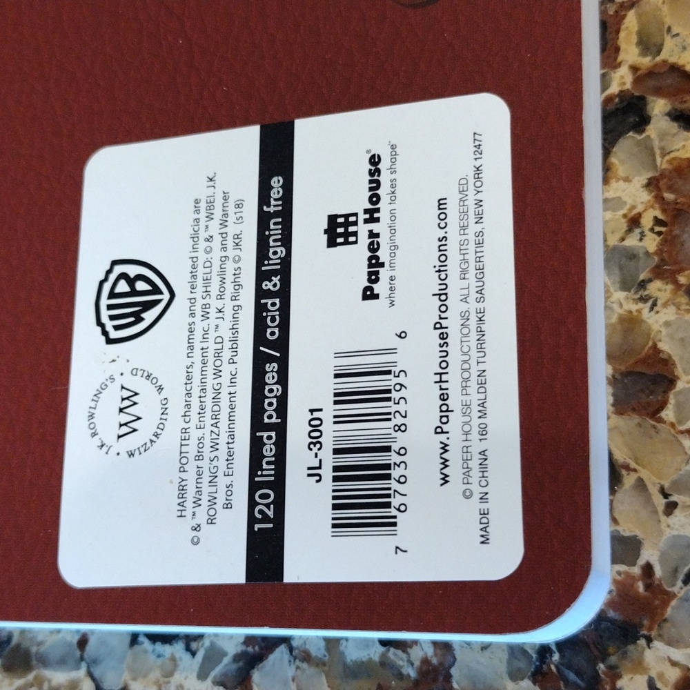 Harry Potter HOGWARTS lined journal - Picture 4 of 7